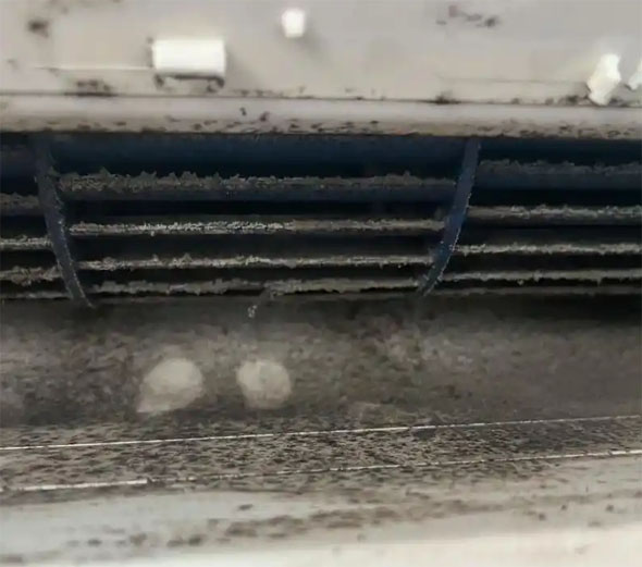 定襄空调吹的风有股烧焦味是怎么回事